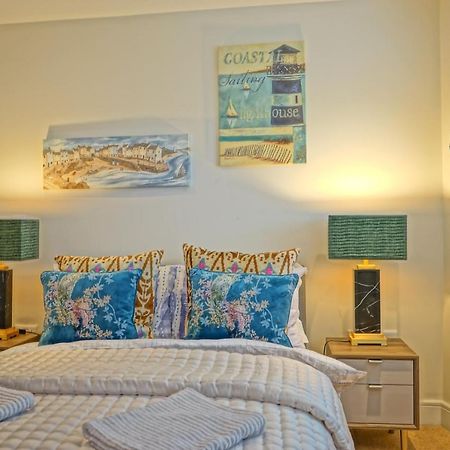 شقة Beach On The Doorstep Meridian Tower Marina سوانسي المظهر الخارجي الصورة