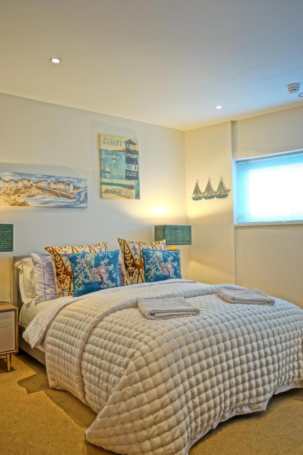 شقة Beach On The Doorstep Meridian Tower Marina سوانسي المظهر الخارجي الصورة