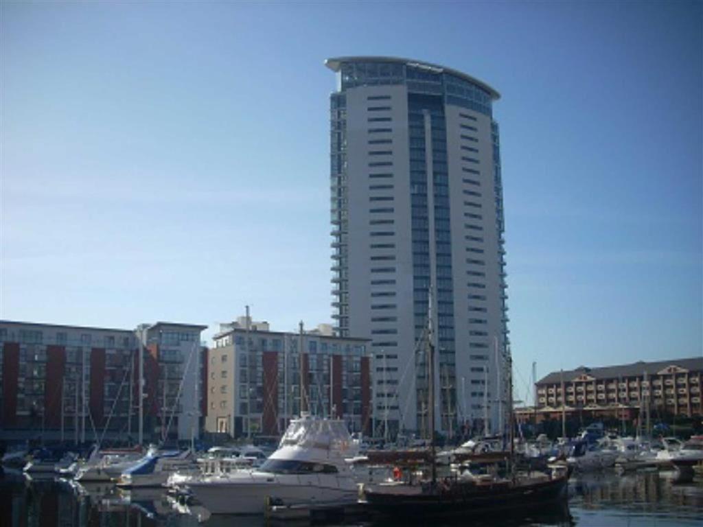 شقة Beach On The Doorstep Meridian Tower Marina سوانسي المظهر الخارجي الصورة