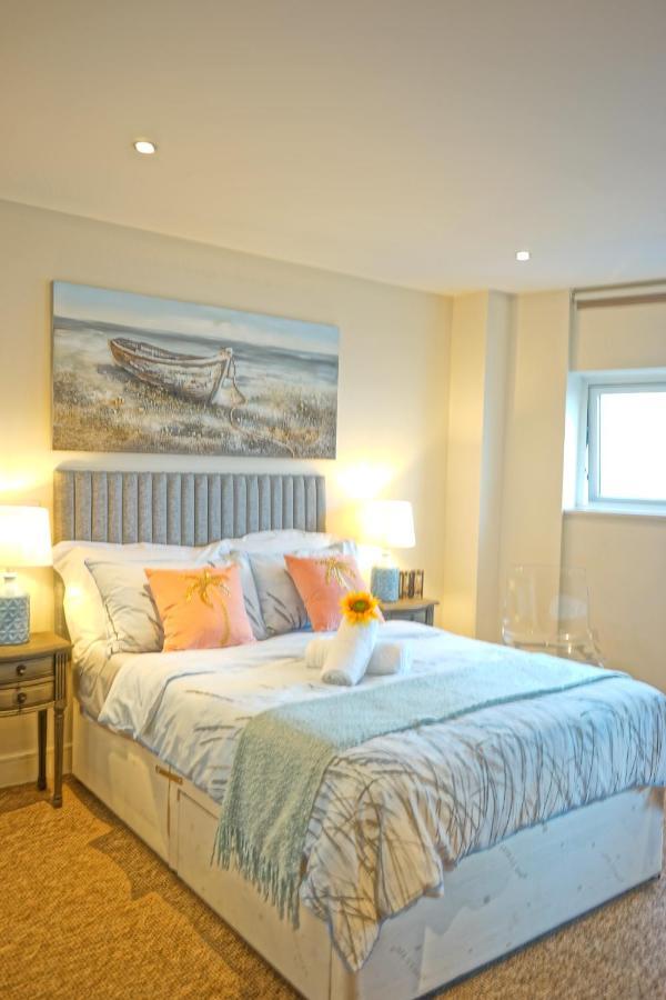 شقة Beach On The Doorstep Meridian Tower Marina سوانسي المظهر الخارجي الصورة