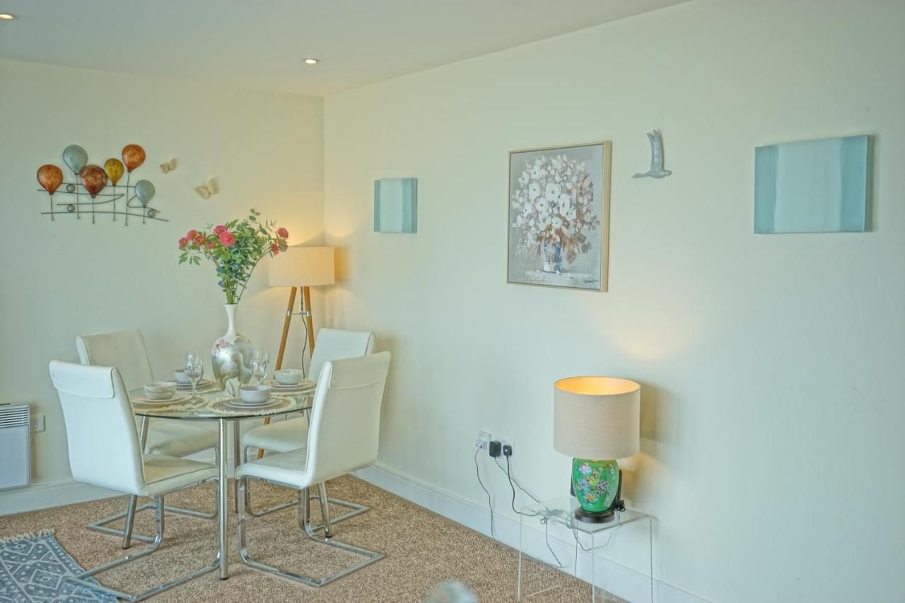 شقة Beach On The Doorstep Meridian Tower Marina سوانسي المظهر الخارجي الصورة
