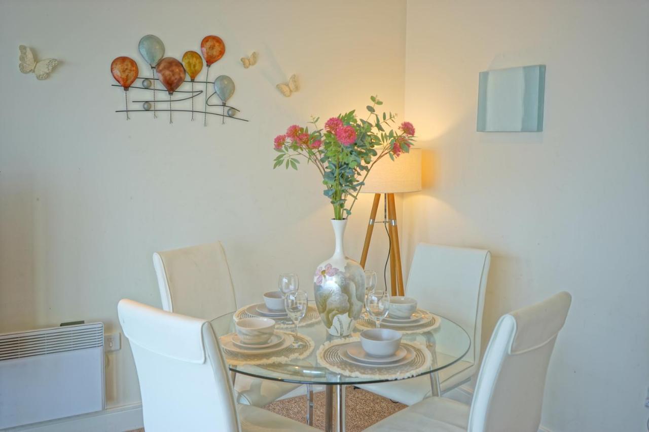 شقة Beach On The Doorstep Meridian Tower Marina سوانسي المظهر الخارجي الصورة